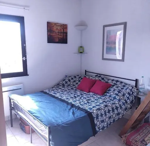 Apartment 100 Metres Avec Parking Prive *
